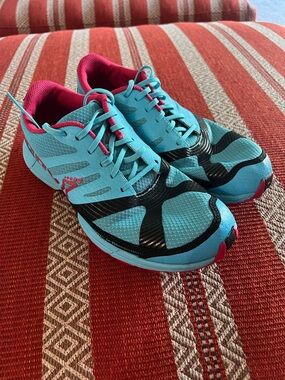 Inov-8 Women's Turquoise and Pink Trail Running Sneakers